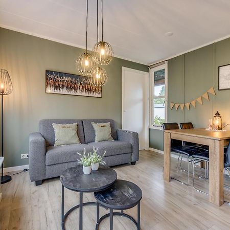 Chalet 'T Veluws Stulpje "Geniet, Ontspan En Droom Even Lekker Weg!" 皮滕 外观 照片